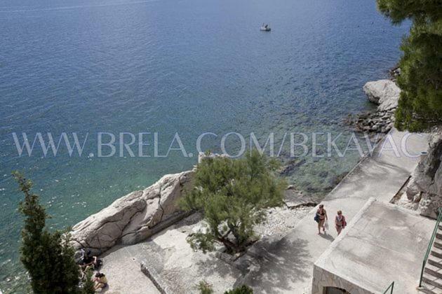 Victoria * Brela